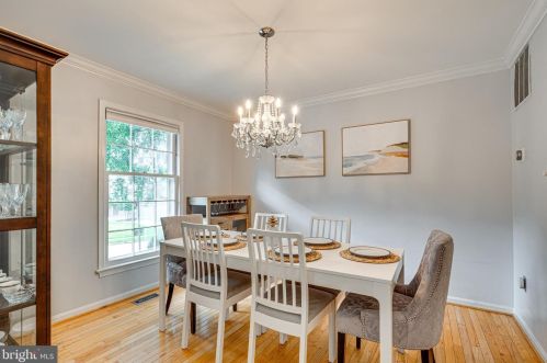 6263 Gentle Ln, Alexandria VA 22310-2260 exterior