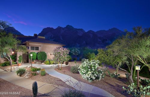 5800 Kolb Rd, Tucson AZ  14276-0908 exterior