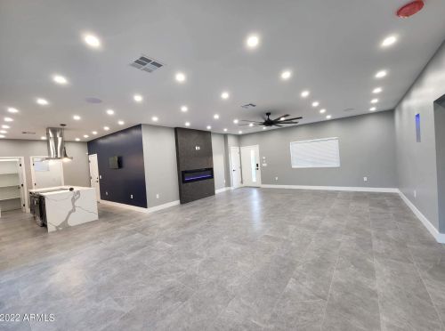 10637 16 Ave, Phoenix AZ 85021-7924 exterior