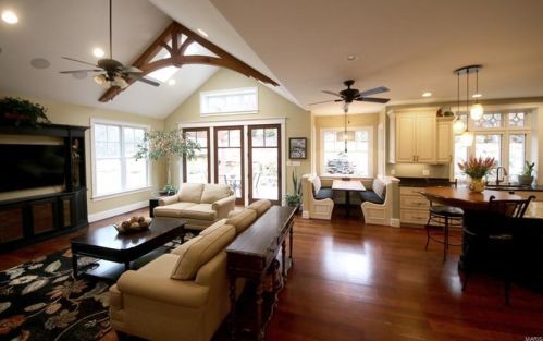 1051 Barberry Ln, Saint Louis MO 63122-5113 exterior