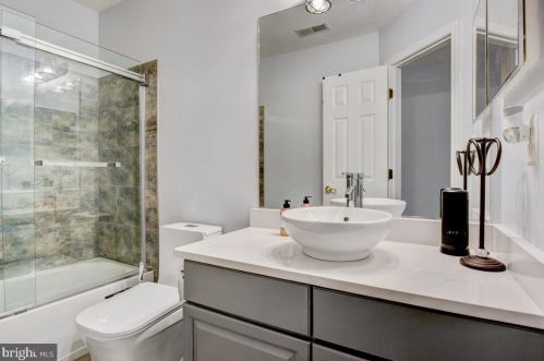 3405 Governors Crest Ct, Alexandria VA  22310-2337 exterior