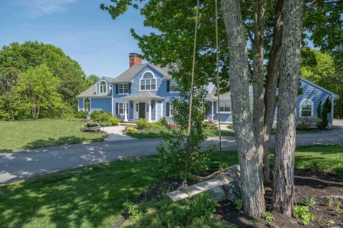 8 Audley Dv, Concord, NH 03304-5200