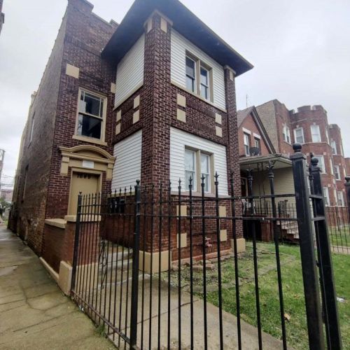 7649 May St, Chicago, IL 60620-2925