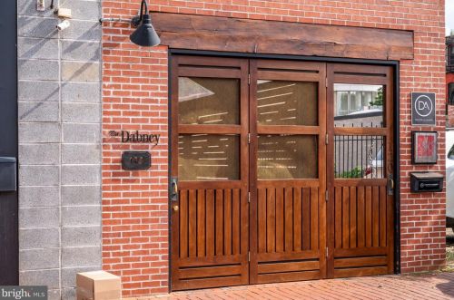 1225 10th St, Washington DC  20001-4213 exterior