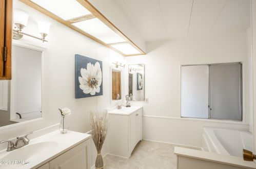 9101 Country Clb Dr, Chandler AZ 85248-6420 exterior