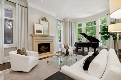 3618 Greenview Ave, Chicago, IL 60613-3608