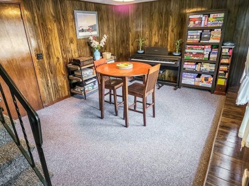 868 Greenville Ave, Providence RI  02919-1324 exterior