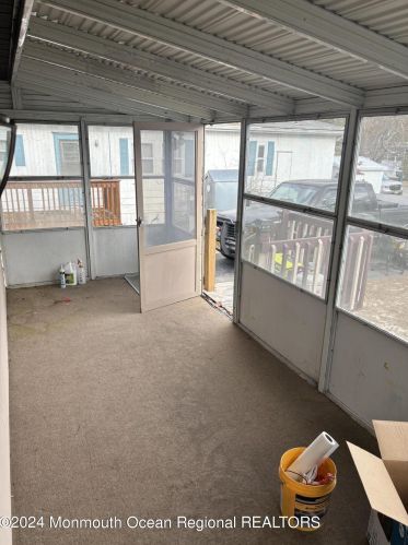 26 Arbor St, Lakehurst, NJ 08759-3602