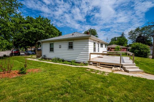 9232 Elmore Ct, Milwaukee WI 53222-2522 exterior