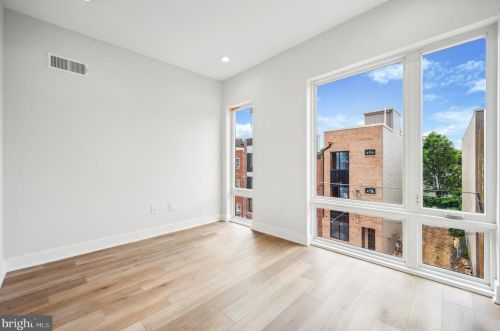 1741 Marshall St, Philadelphia PA 19120-3742 exterior