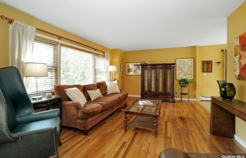 140 Cornell Dr, Commack NY 11725-2504 exterior