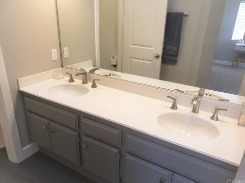 2467 Avenita Alpera, Tustin CA 92782-9004 exterior