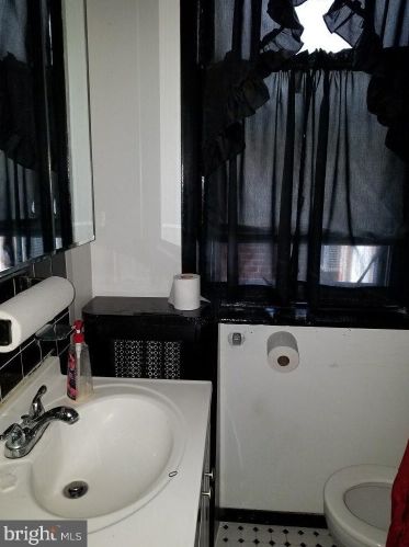 114 49 St, Philadelphia PA 19143-4411 exterior