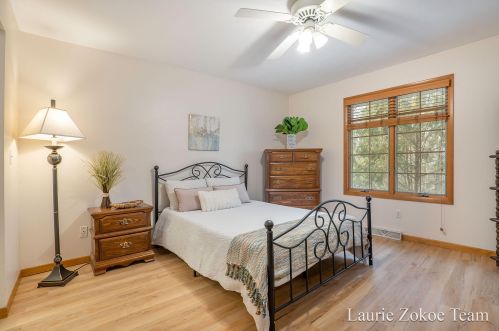 4323 Vly Side Ct, Grand Rapids MI 49525-9690 exterior