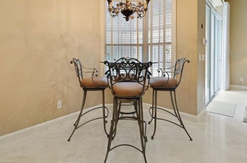 8808 Ln Palma Ln, Naples FL 34108-7755 exterior