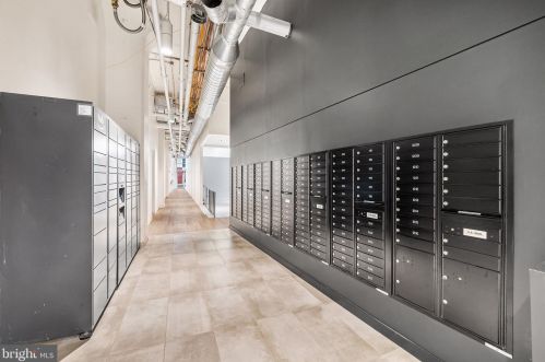 2200 Arch St, Philadelphia PA 19103-1330 exterior