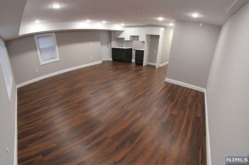 225 9 St, Newark NJ 07107-1907 exterior