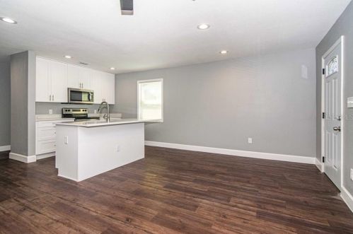 907 Oregon Ave, Tampa FL  33606-1006 exterior