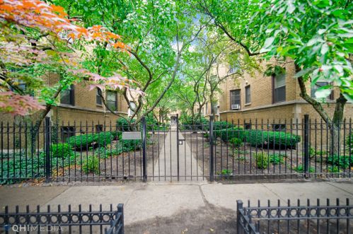 543 Brompton Ave, Chicago IL  60657-1827 exterior