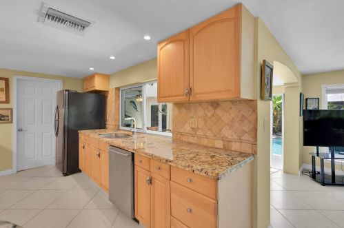 418 13 Dr, Boca Raton FL 33486-5369 exterior