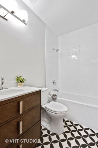 6532 Woodlawn Ave, Chicago IL 60637-4306 exterior