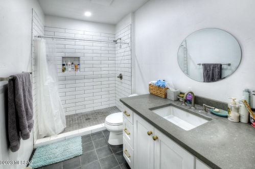 2015 8 St, Tucson AZ 85719-5515 exterior