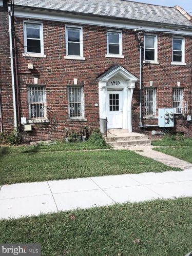 1523 17th St, Washington DC  20020-5532 exterior