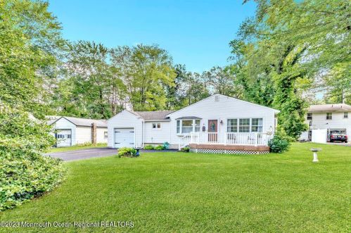 30 Cedar St, Plumsted Township, NJ 08533-1709