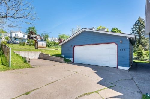 718 1 Ave, Duluth MN 55806-2539 exterior