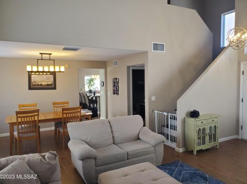 9950 Outlaw Trl, Tucson AZ  85742-8852 exterior