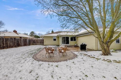 4510 Odana Rd, Madison WI  53711-1445 exterior