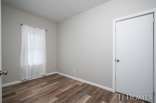 945 Emerson Ave, Meskegon MI  49442-5131 exterior