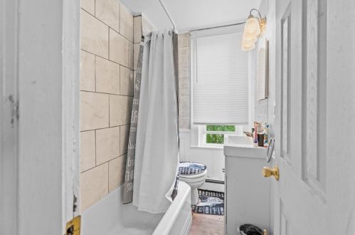 22 Dean St, Woonsocket RI  02895-1314 exterior