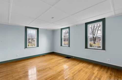 83 Maple St, Ellington CT  06029-3350 exterior