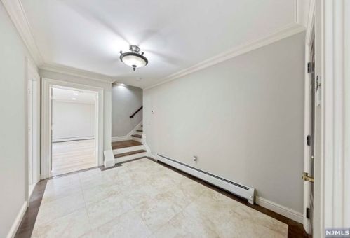 32 Lenox Ave, Demarest NJ 07627-2112 exterior