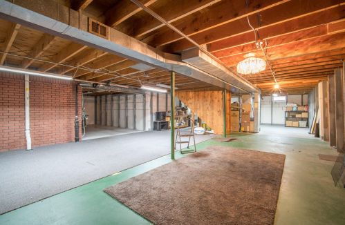 12032 Langlade St, Milwaukee WI 53225-1015 exterior