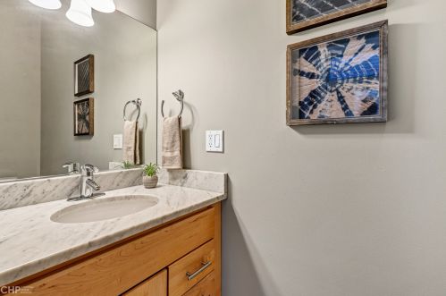 1506 Wolfram St, Chicago IL 60657-4017 exterior