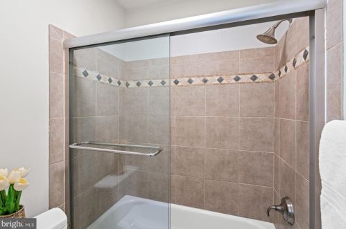 1634 Monroe St, Washington DC 20010-1803 exterior