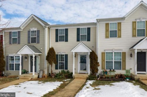 212 Kentshire Dr, Lancaster PA 17603-8851 exterior