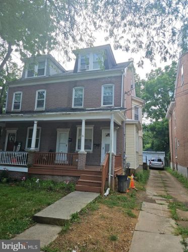 36 Maple Ave, Trenton, NJ 08618-3439