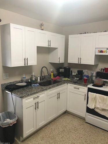 1200 Jeronimo Dr, Naples, FL 34103-3256