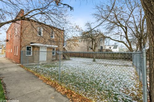 9059 Ellis Ave, Chicago IL 60619-7821 exterior