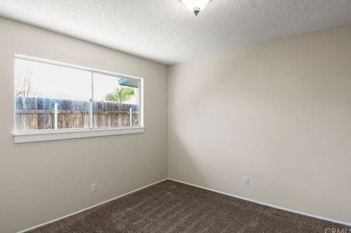 7140 Nixon Dr, Riverside CA 92504-3926 exterior