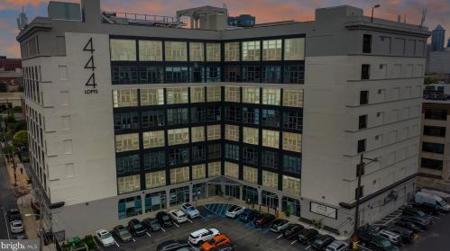 444 4th St, Philadelphia PA  19147-0015 exterior