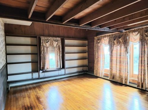 11 Henchman St, Worcester MA 01605-2418 exterior