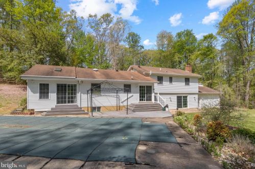 2162 Smoky Rd, Huntingtown MD 20639-8617 exterior