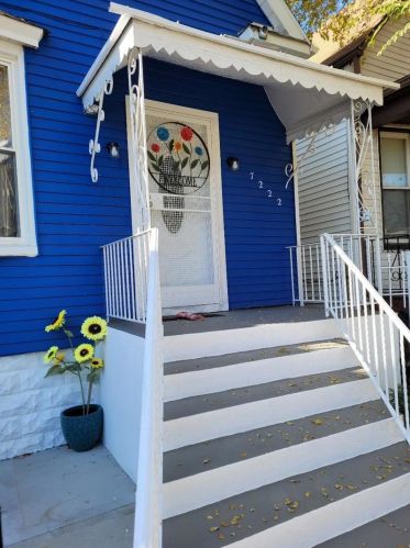 7222 Marshfield Ave, Chicago IL 60636-3809 exterior