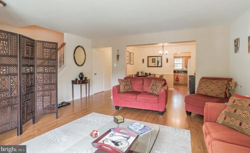 11920 Bargate Ct, Rockville MD 20852-4117 exterior