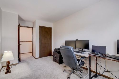 5826 14th St, Milwaukee WI 53221-5001 exterior