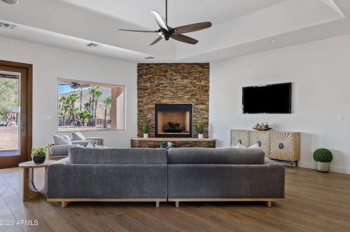 36648 27th Ave, Phoenix AZ 85086-8747 exterior